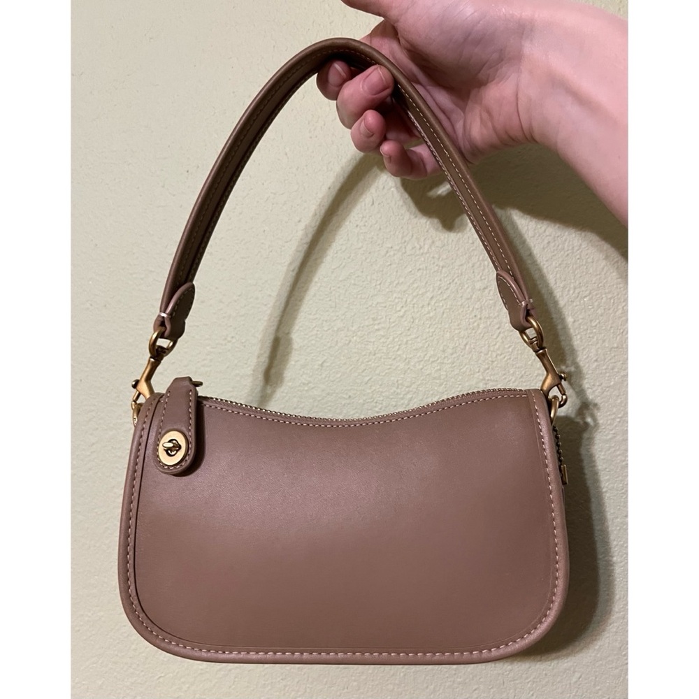 Coach Mauve Brown Leather Shoulder Bag with Gold Hardware